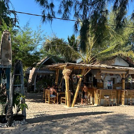 La Boheme Hotel Gili Air Exterior photo
