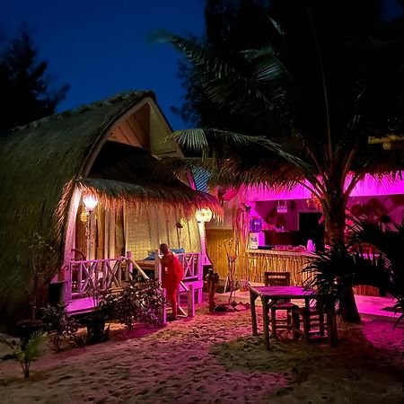 La Boheme Hotel Gili Air Exterior photo